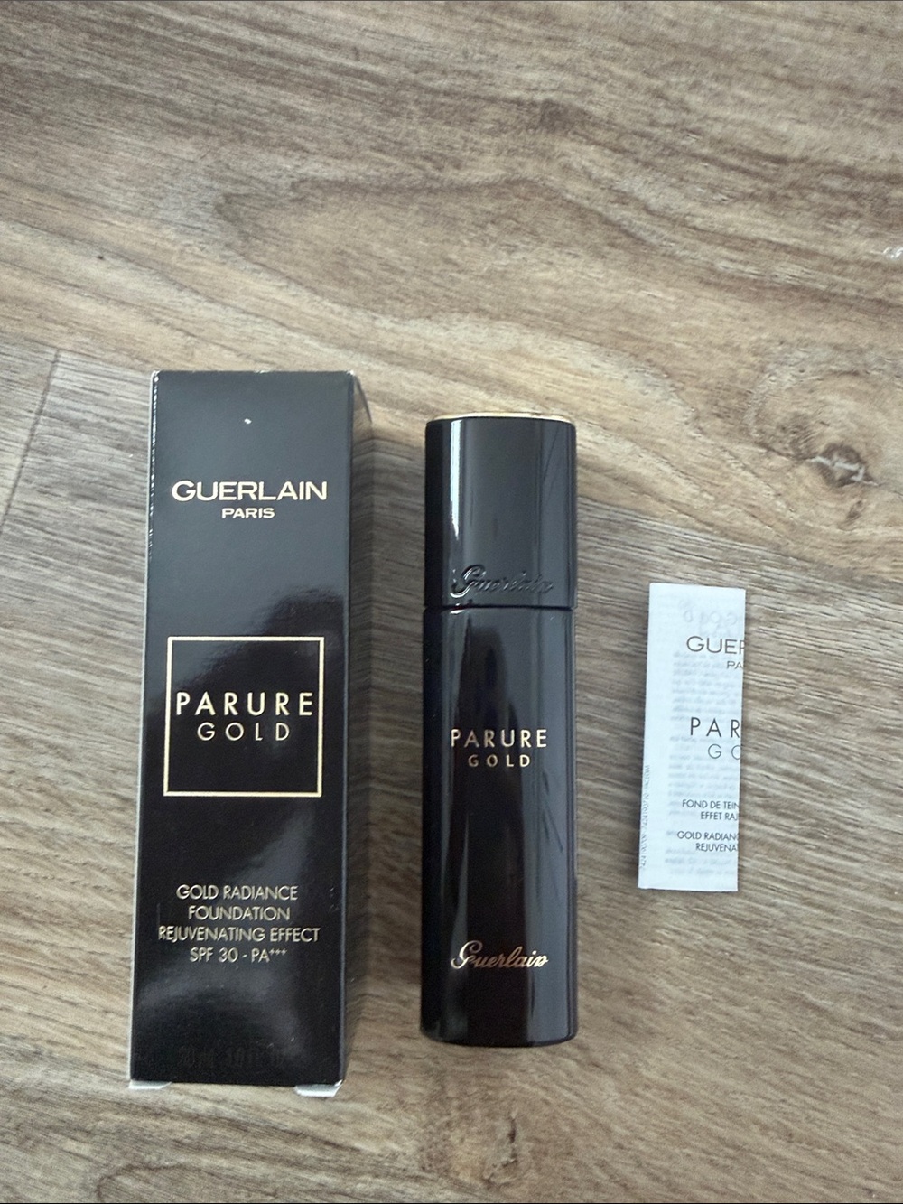 GUERLAIN Parure Gold Foundation - 02 Beige Clair / Light Beige